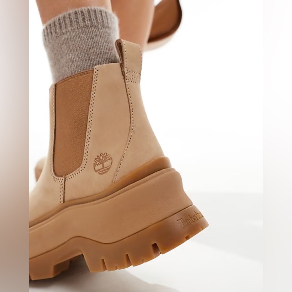 Timberland Roxie Lane Mid Chelsea Boot Beige Ankle - Picture 2 of 11